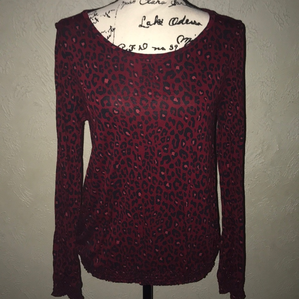 🎈3/$15 Red leopard long sleeve shirt by Loft